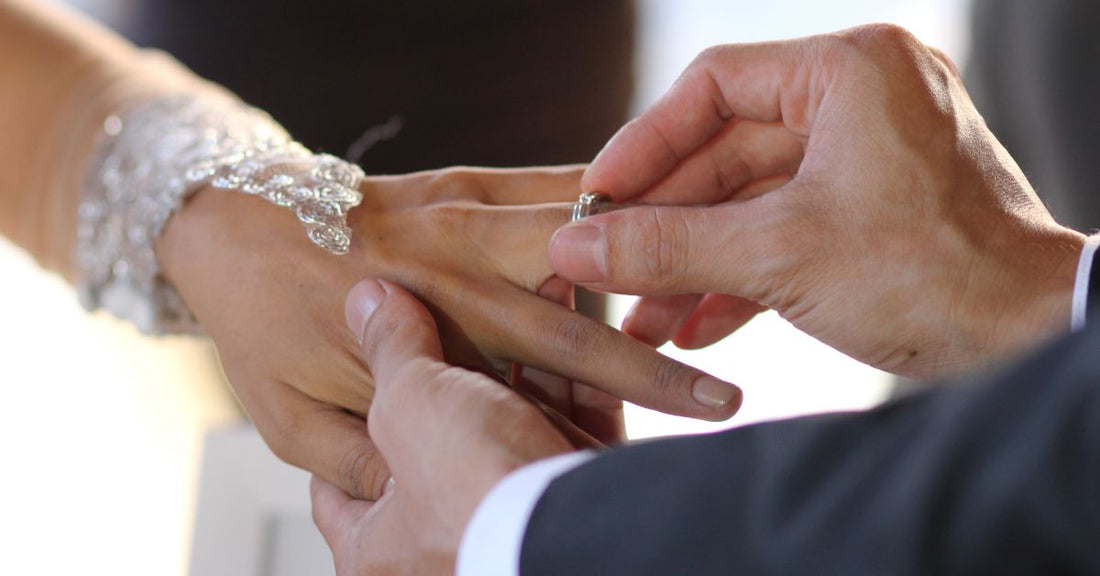 How to  Choose the Right Diamond for Engagement Rings? - shemesh diamonds